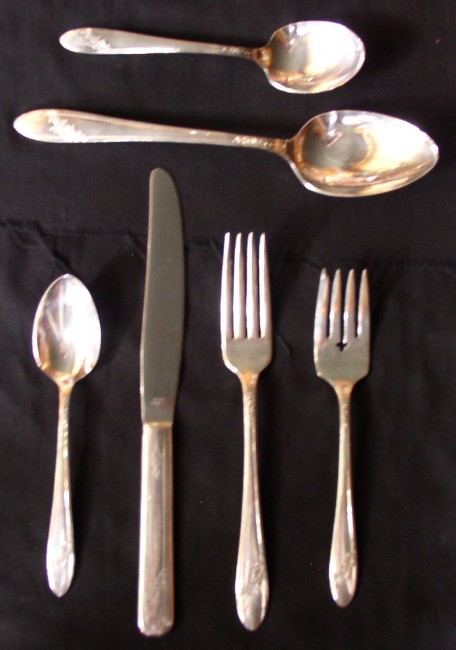 Queen Bess II Flatware 2