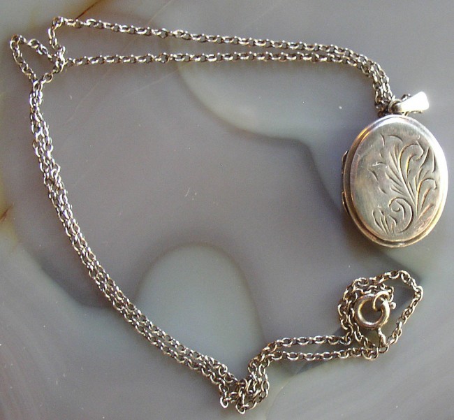 Silver Locket Pendant 2