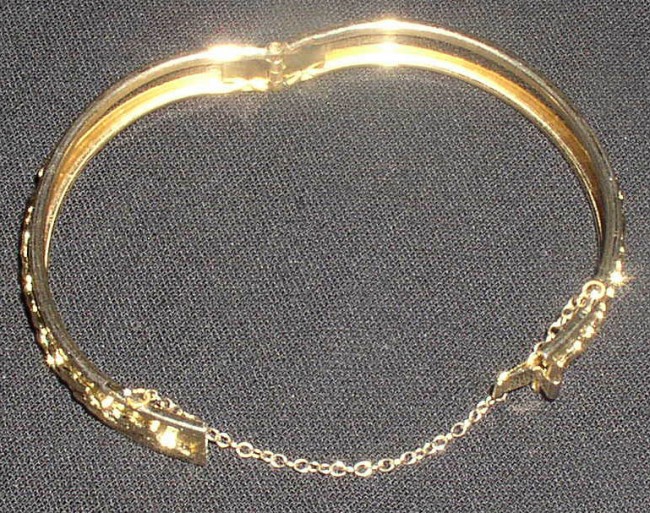 Whiting & Davis Goldtone Hinged Cuff Bangle Bracelet 4