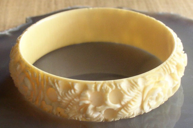 Vintage Carved Flowers Celluloid Bangle Bracelet 1