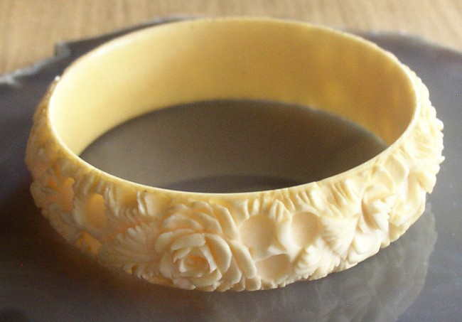 Vintage Carved Flowers Celluloid Bangle Bracelet 3