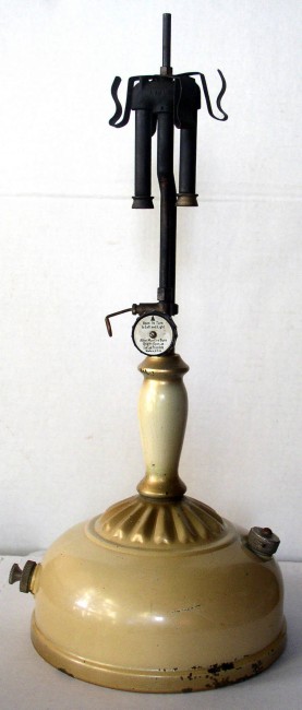 Coleman 132A Lamp 1