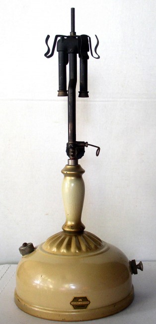 Coleman 132A Lamp 2