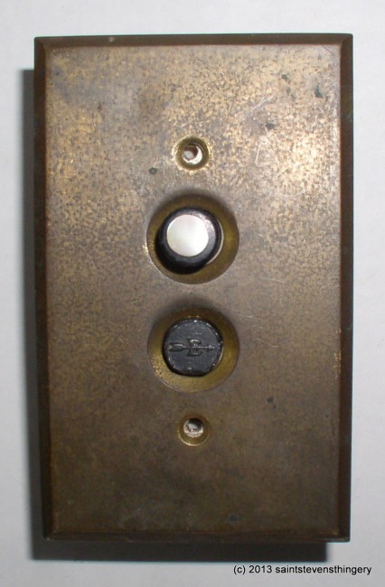 Arrow Switch & Plate 1