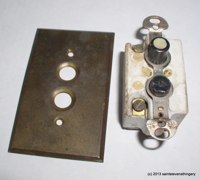 Arrow Switch & Plate 4