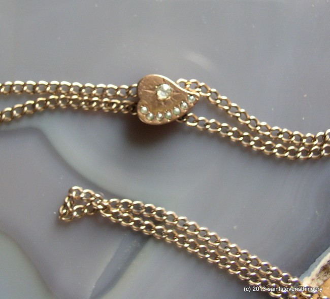 Long Chain Heart Slide 2