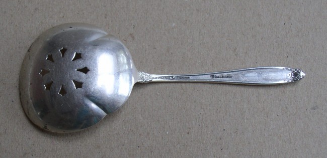 Sterling Pierced Bon Bon 2