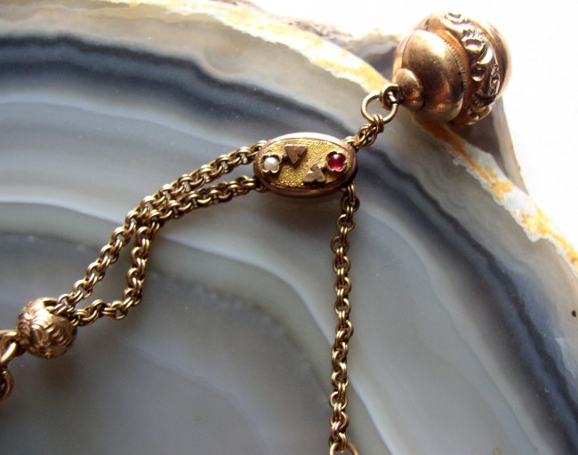 Chain with Slide And Orbs 3