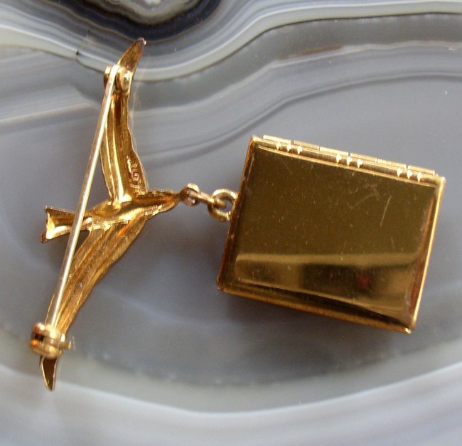 Coro Pin with Photo Locket 3