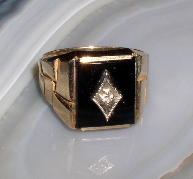 Mens Gold Diamond Ring 4