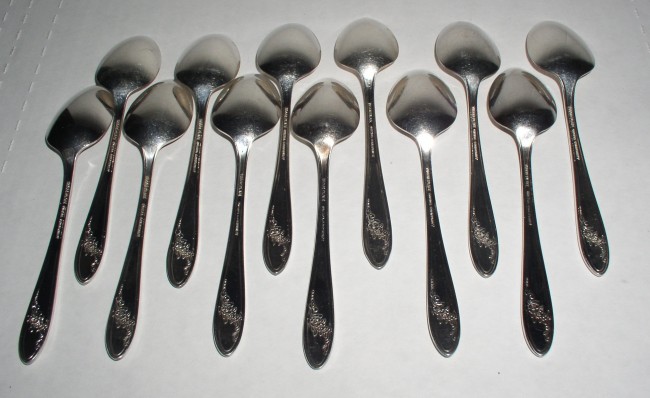 Queen Bess Teaspoons Lot of 8 2