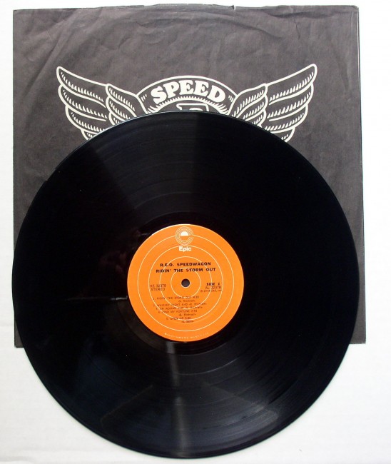 R.E.O. Speedwagon / Ridin' The Storm Out LP 3