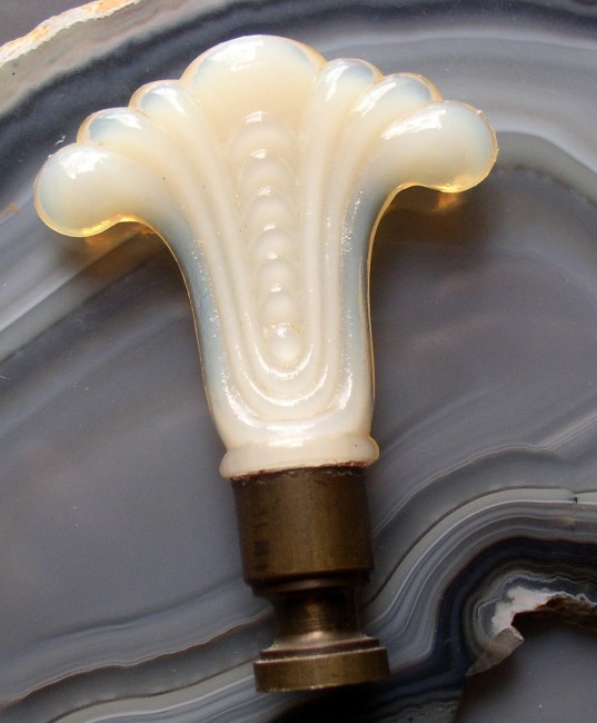 Aladdin Alacite Finial 1