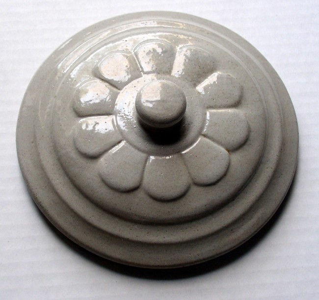 Stoneware Petal Button Lid 1