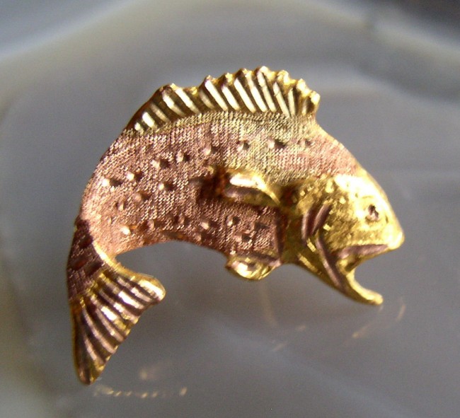 Stamper Fish Tie Tac 3