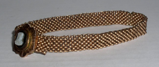 Mesh Bracelet With Cameo 4