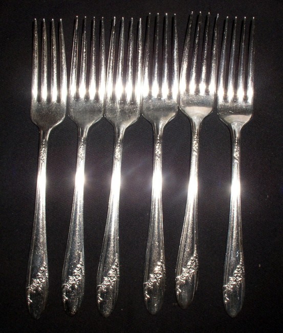 Queen Bess Dinner Forks 1