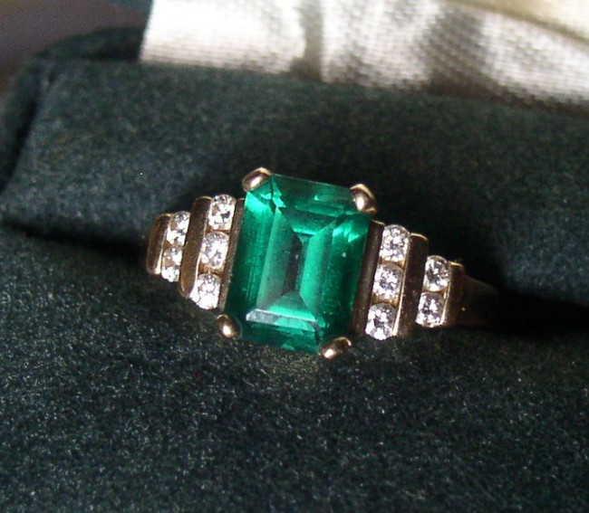 Gold Emerald Solitaire Ring 1