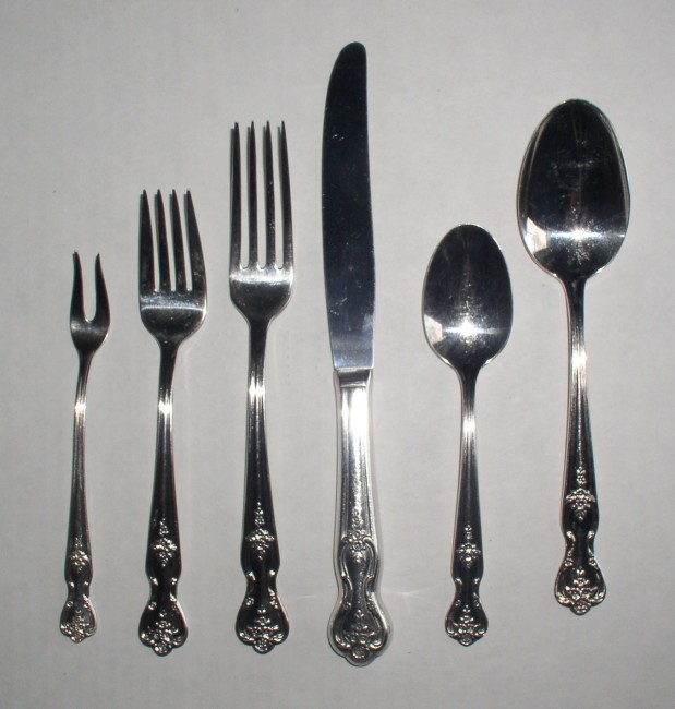 Rogers Magnolia Flatware 2