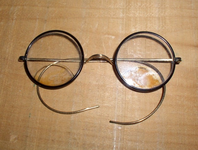 Windsor Style Glasses 1
