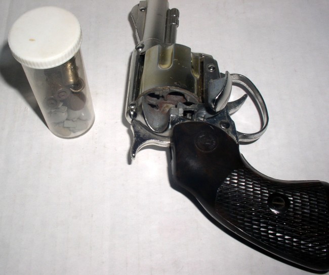 Dick Tracy Pistol & Holster & Ammo 4