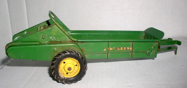 Deere Steel Wheels Long Lever Spreader 1