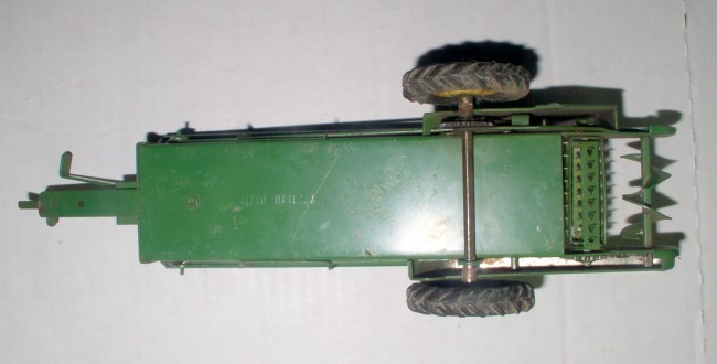 Deere Steel Wheels Long Lever Spreader 7