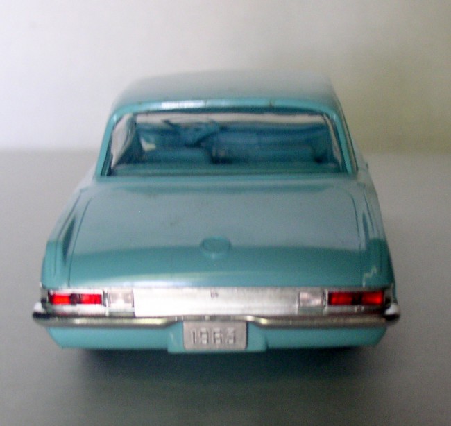 AMT 1963 Valiant 4