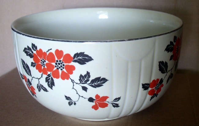 Hall Radiance Red Poppy 8 7/8" Mixing Bowl 1