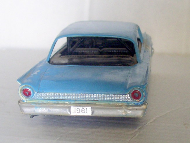 1961 Ford Sunliner 4