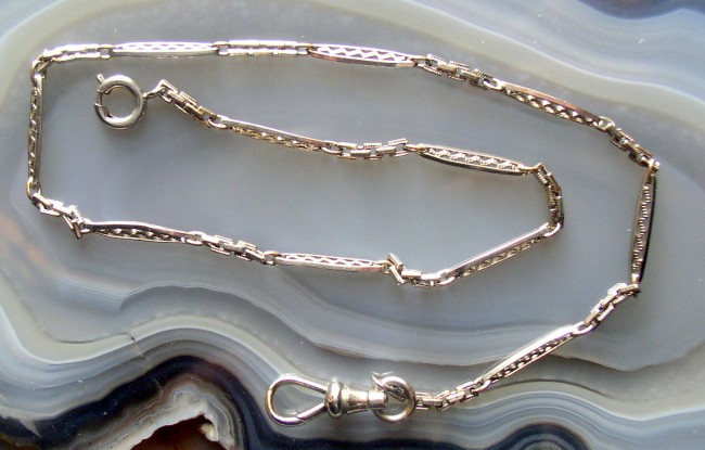 Simmons White Gold Chain 2