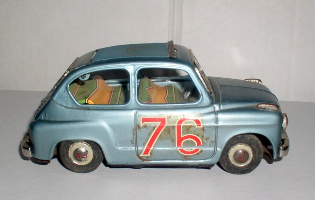 Bandai Fiat 600 1