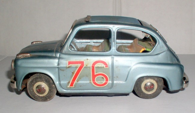 Bandai Fiat 600 3