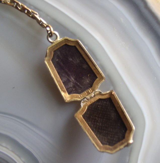 Art Deco Chain With Photo Locket 2