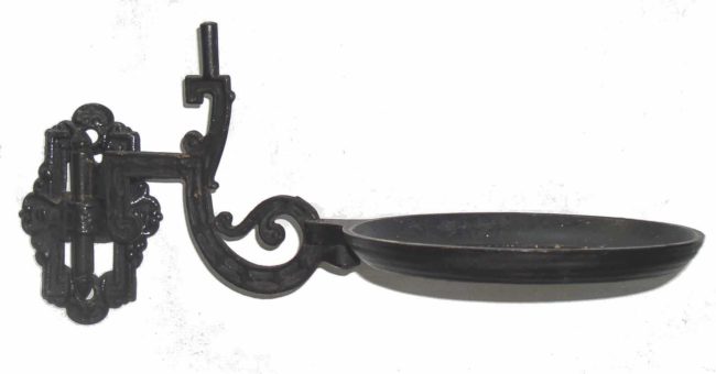 cast iron oil bracket lamp 4